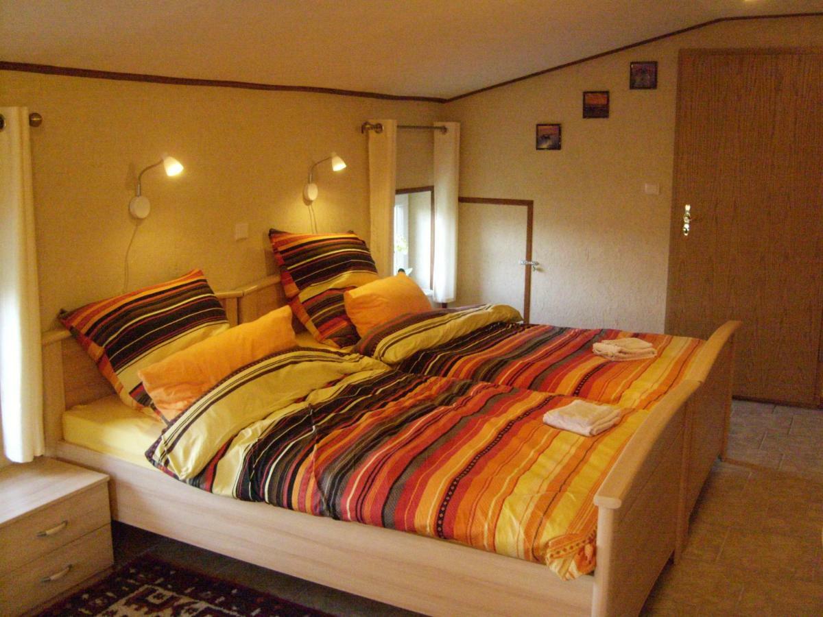B & B Gross Methling Dargun Esterno foto