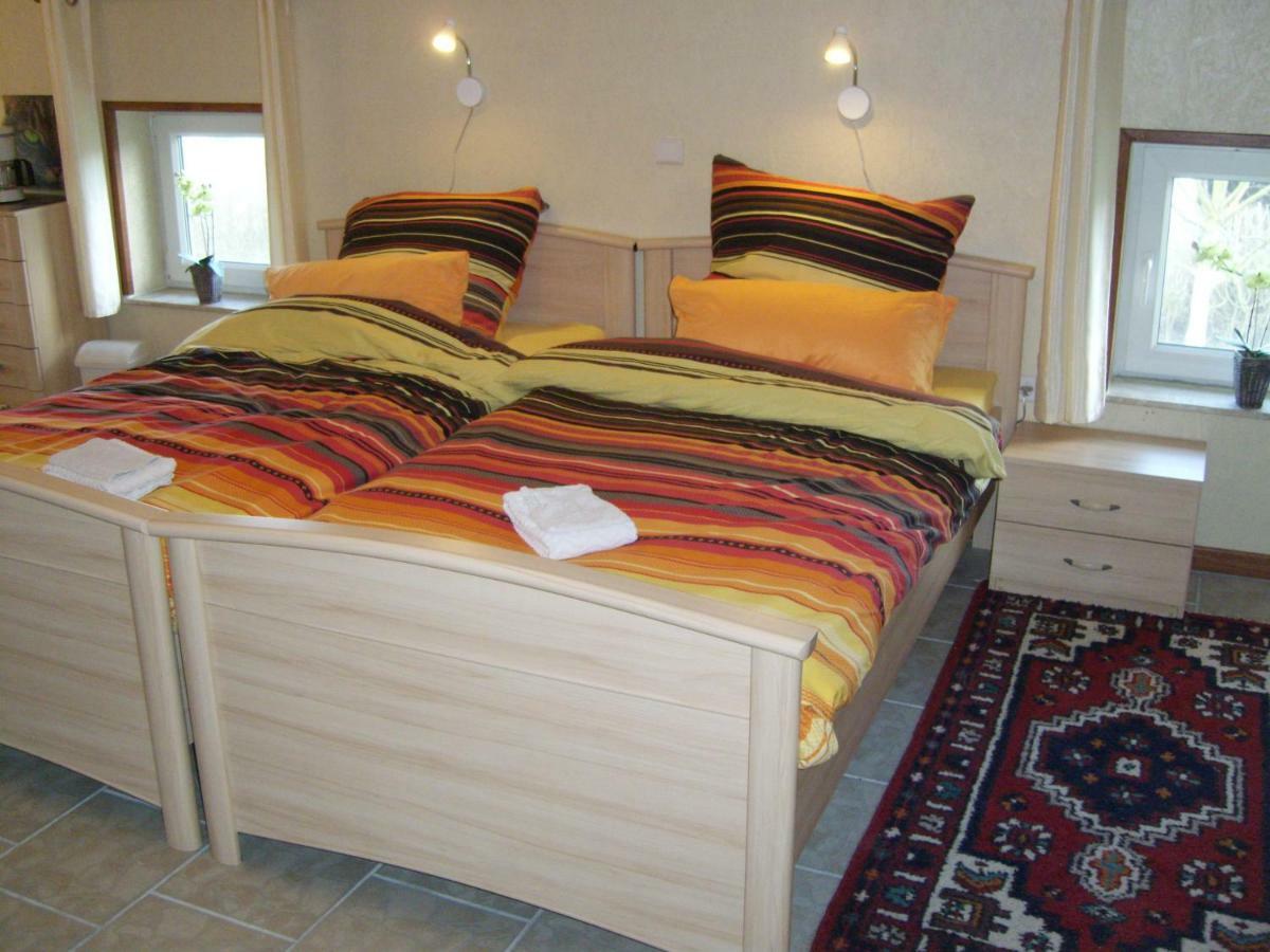 B & B Gross Methling Dargun Esterno foto