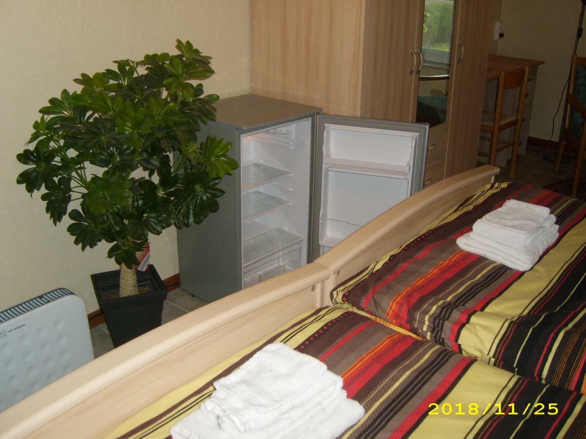 B & B Gross Methling Dargun Esterno foto