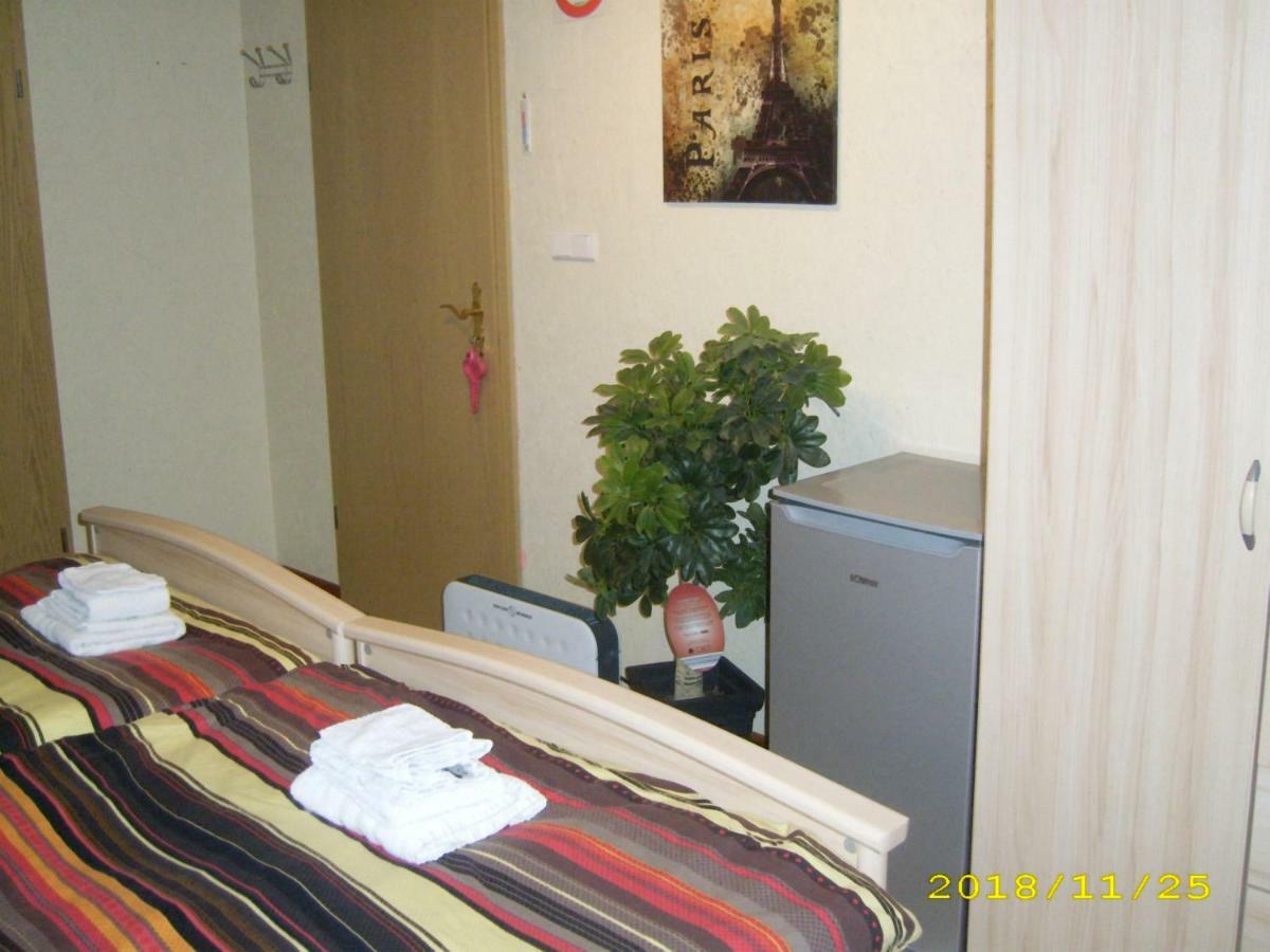 B & B Gross Methling Dargun Esterno foto